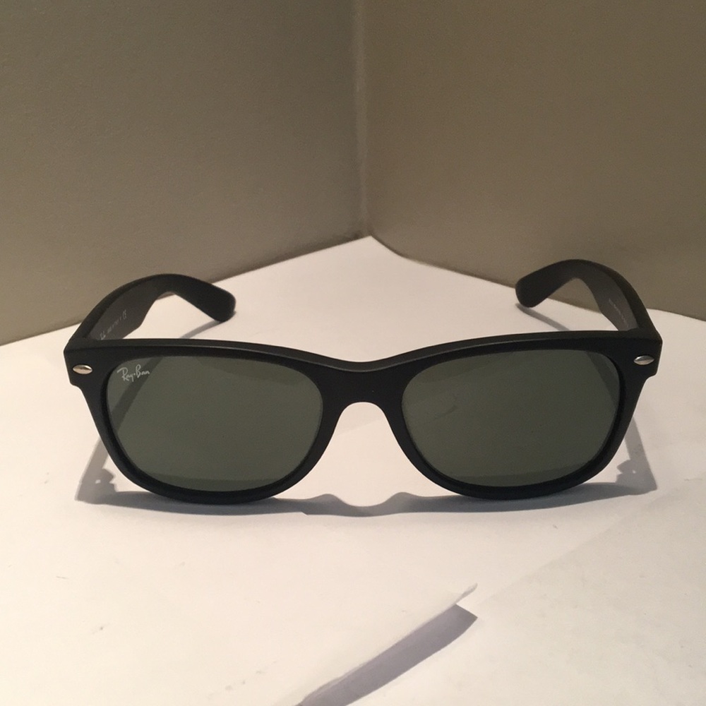 Black RayBans for Men